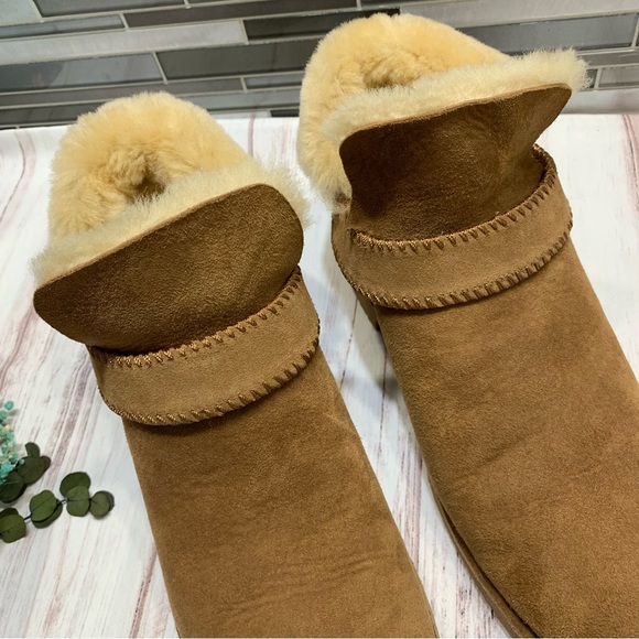 UGG McKay Ankle BOOT - Picture 15 of 17